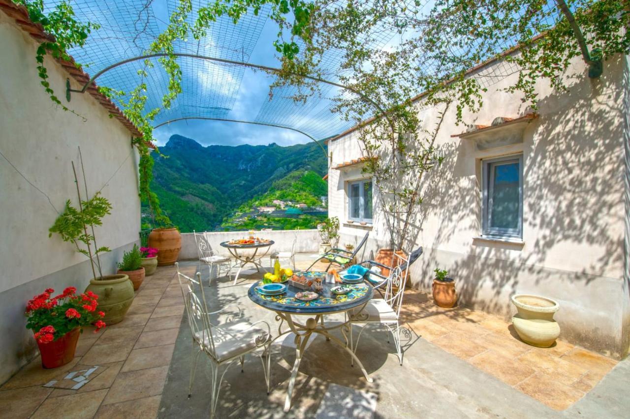 Il Mandorlo Bed & Breakfast Tramonti Bagian luar foto
