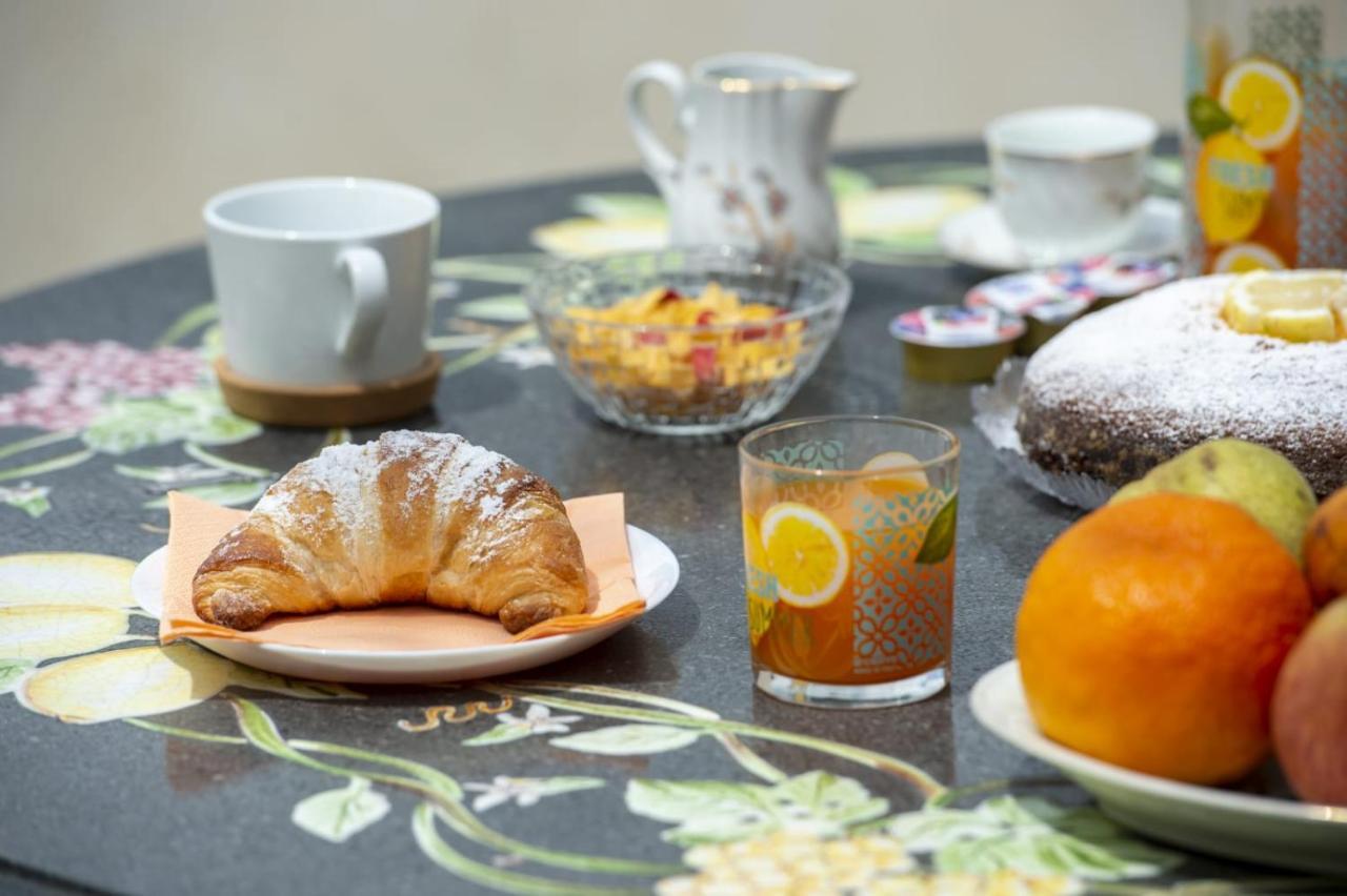 Il Mandorlo Bed & Breakfast Tramonti Bagian luar foto